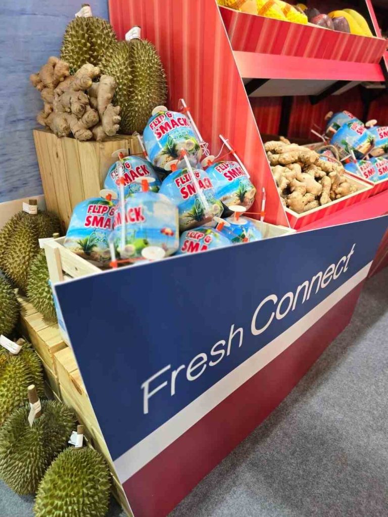 Easy-open Coconut For Easy And Instant Hydration